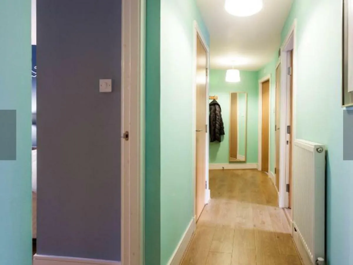 20/5 Timber Bush Apartment Edinburgh