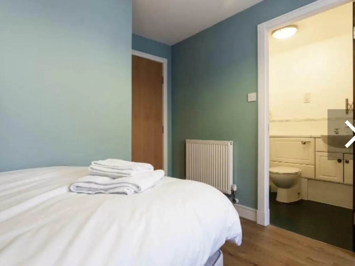 20/5 Timber Bush Apartment Edinburgh